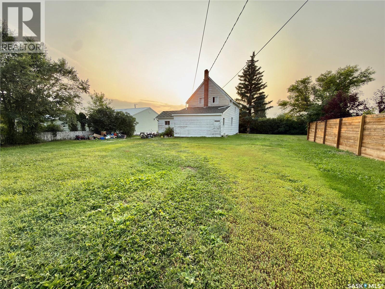 313 Grant AVENUE, Hanley — photo 3