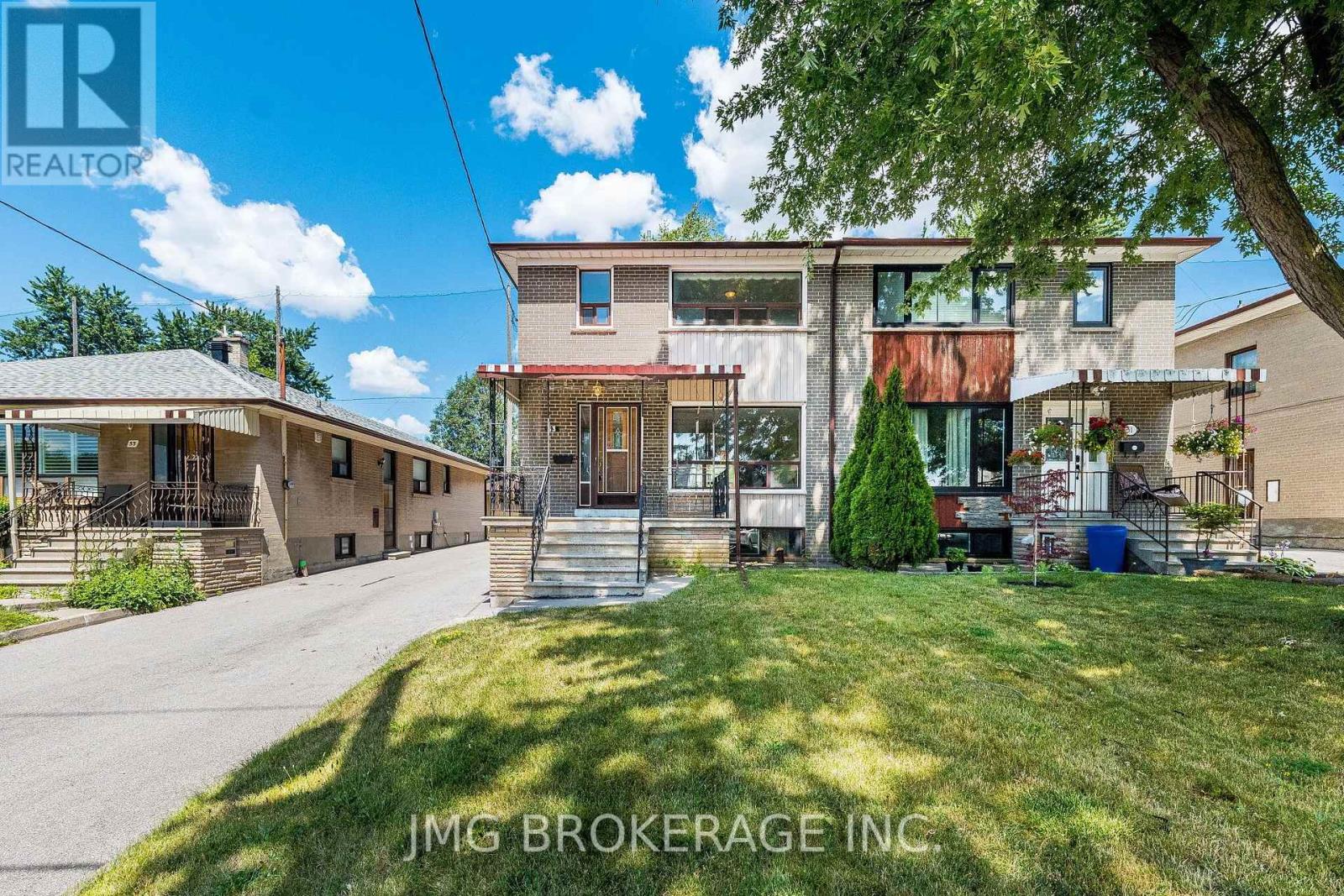 53 FOXRUN AVENUE - 1