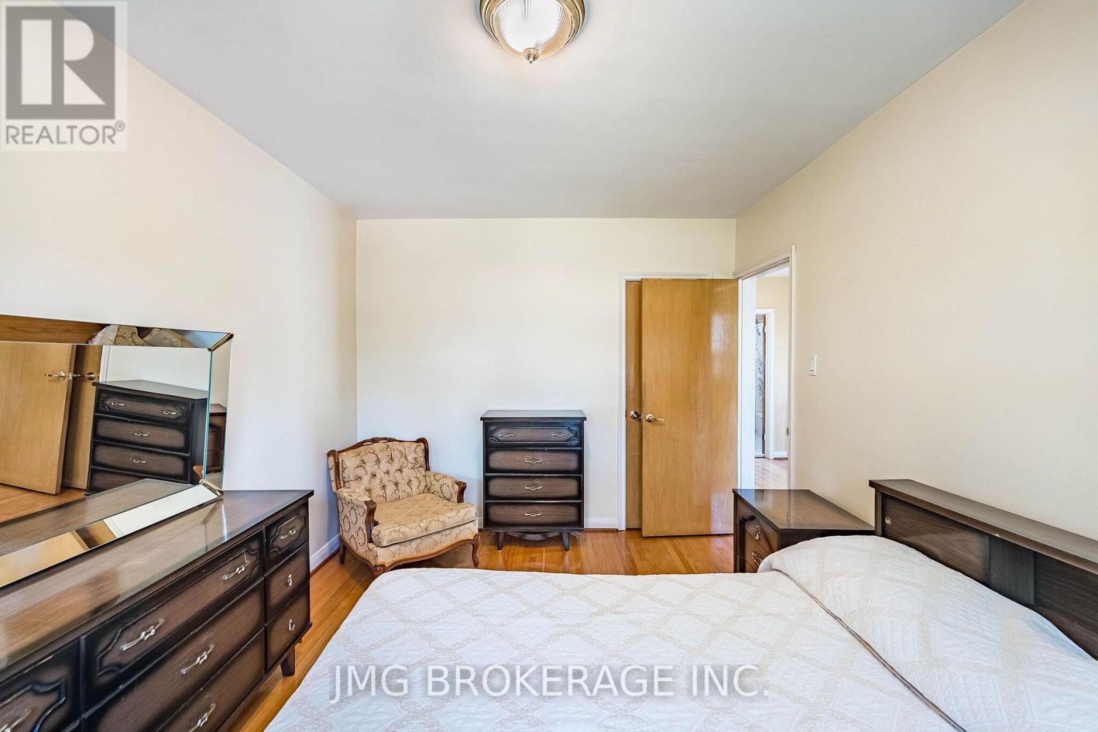 53 FOXRUN AVENUE - 23