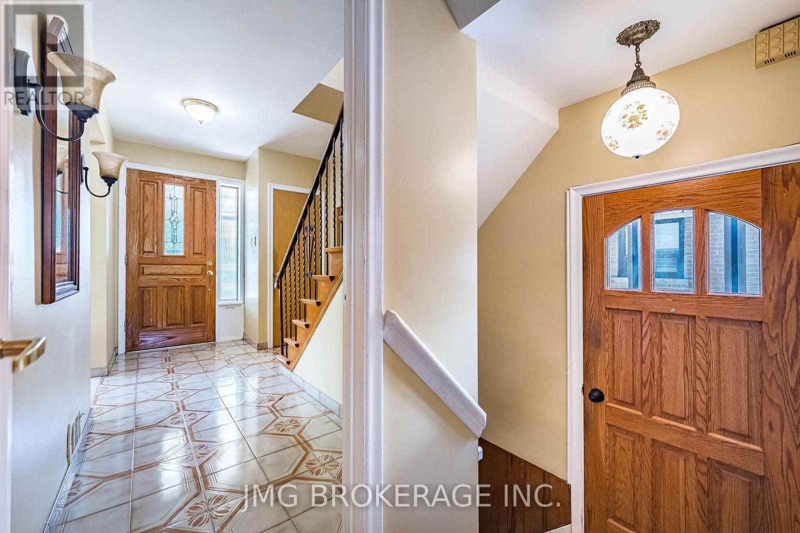 53 FOXRUN AVENUE - 29