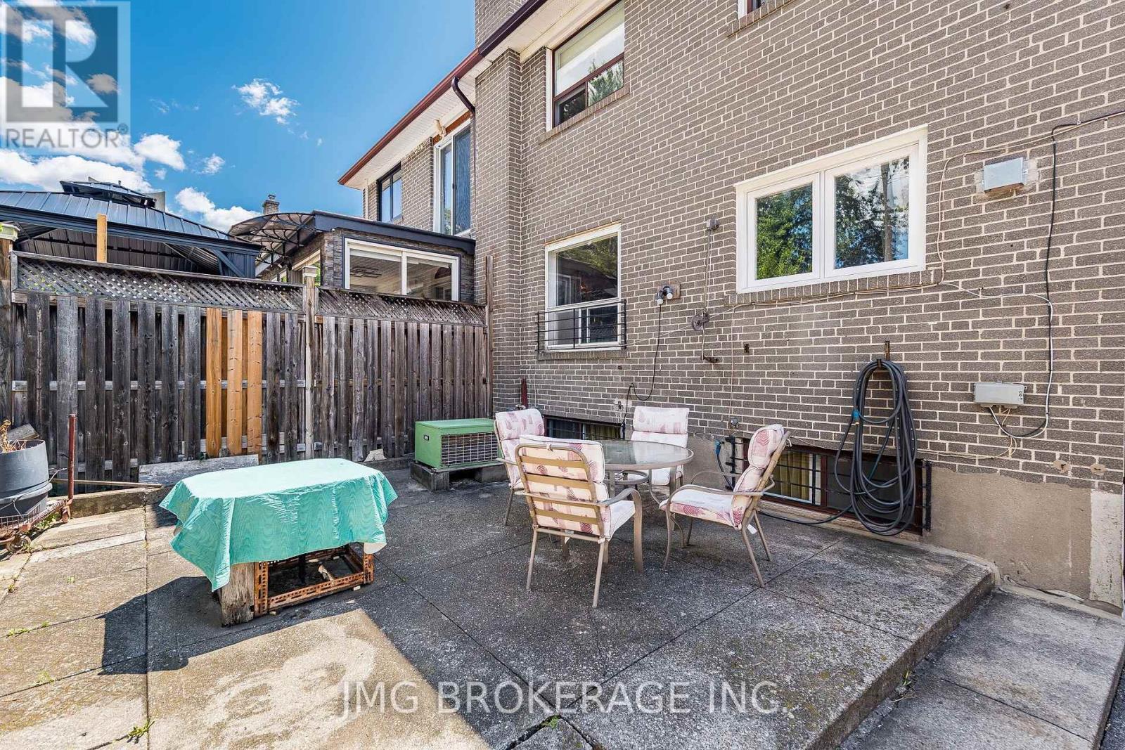 53 FOXRUN AVENUE - 48