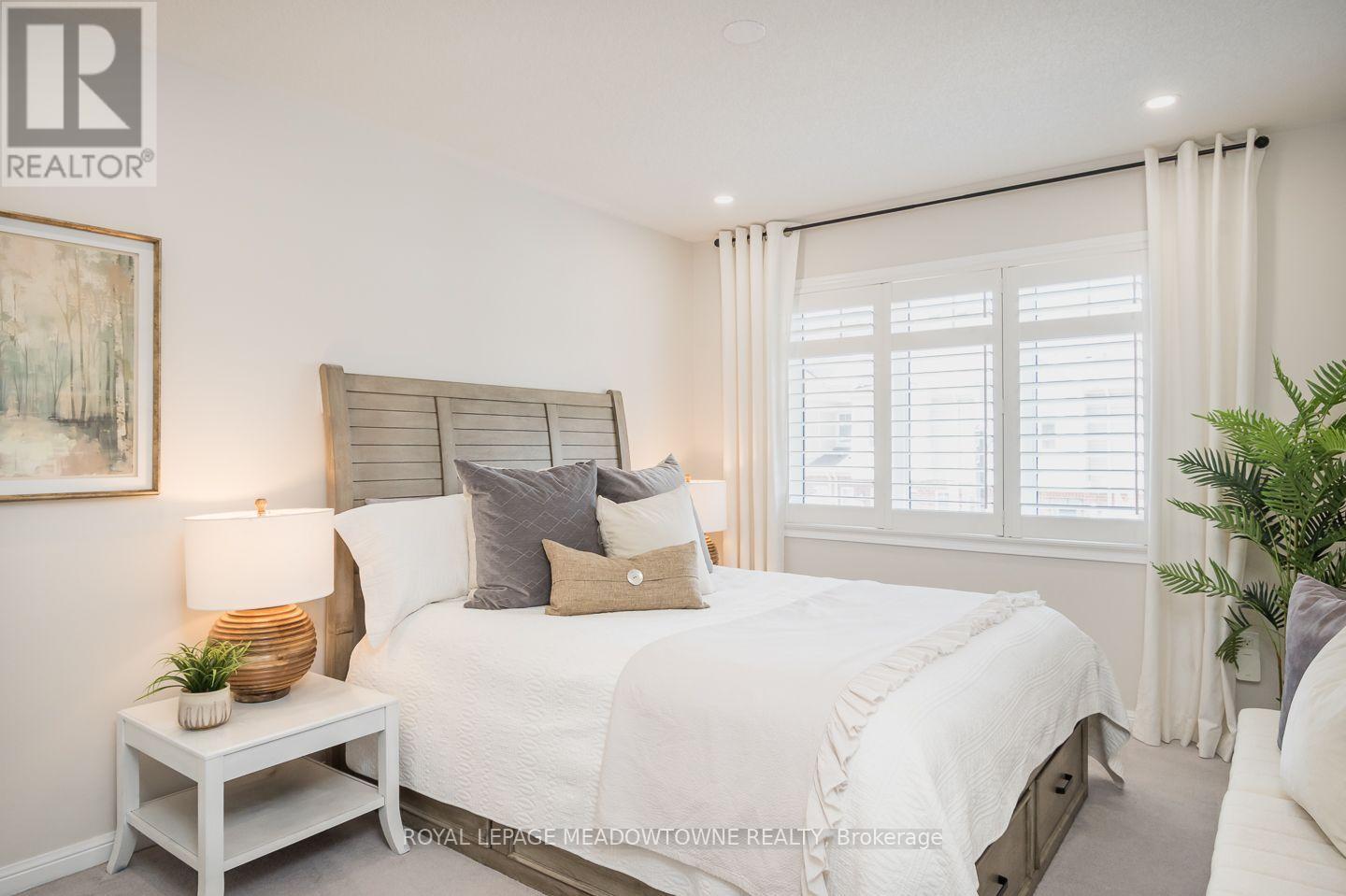#104 6020 DERRY ROAD - 22