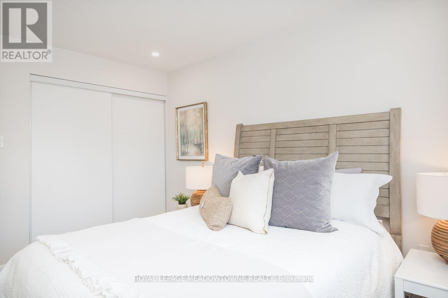 #104 6020 DERRY ROAD - 25