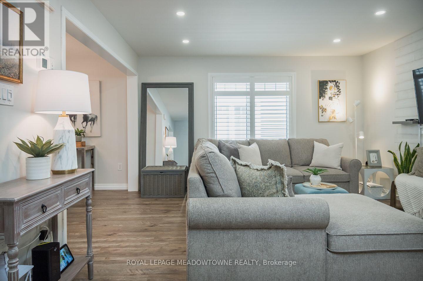 #104 6020 DERRY ROAD - 8