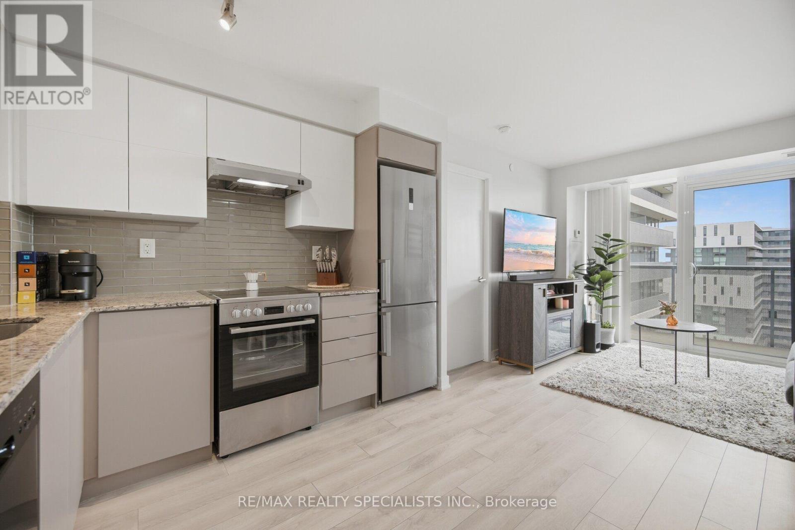 #1222 160 FLEMINGTON ROAD - 15