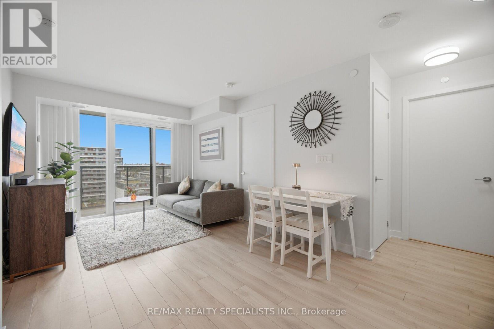 #1222 160 FLEMINGTON ROAD - 16