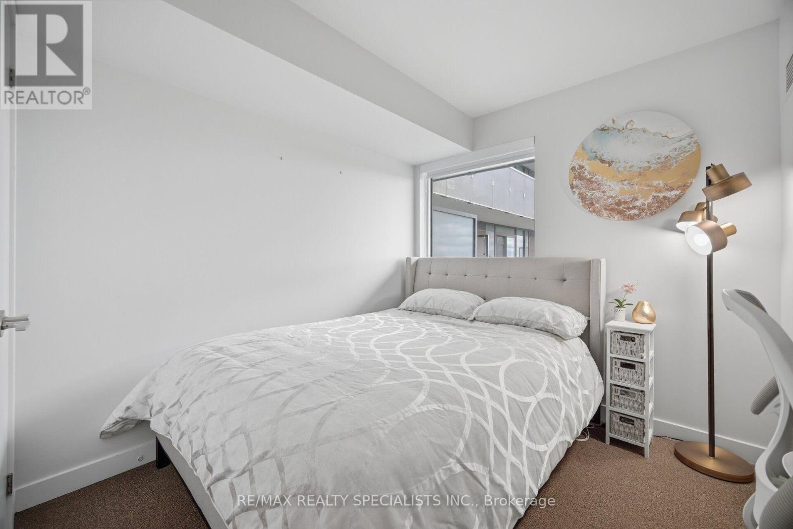 #1222 160 FLEMINGTON ROAD - 26