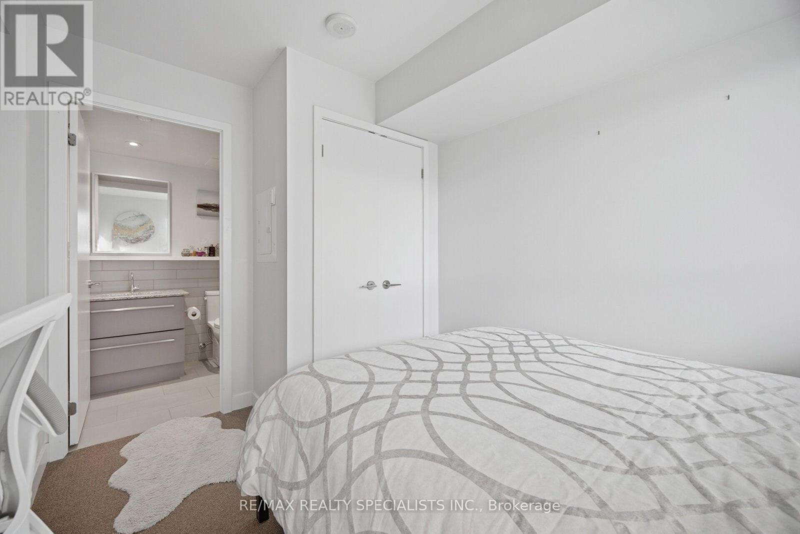 #1222 160 FLEMINGTON ROAD - 28