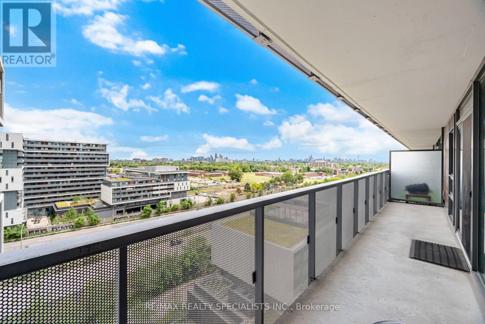 #1222 160 FLEMINGTON ROAD - 40