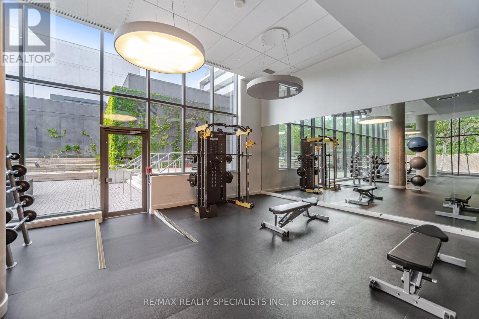 #1222 160 FLEMINGTON ROAD - 46