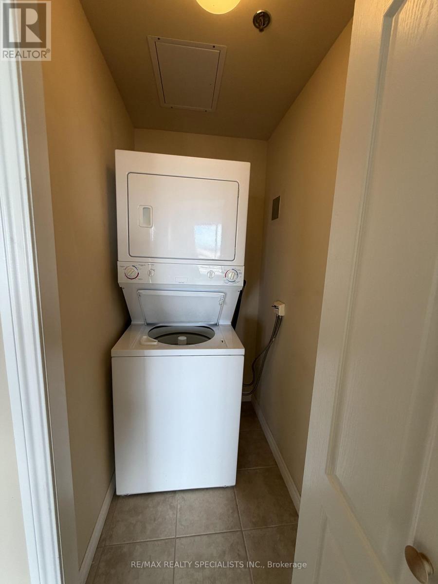 #1007 810 SCOLLARD COURT - 29