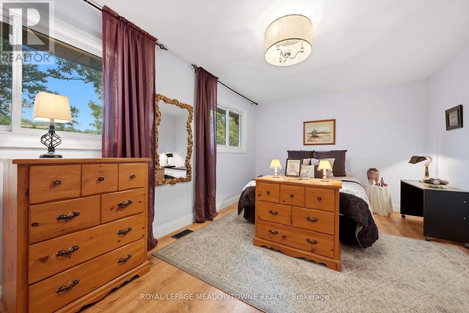 69 LYNDEN CIRCLE - 27