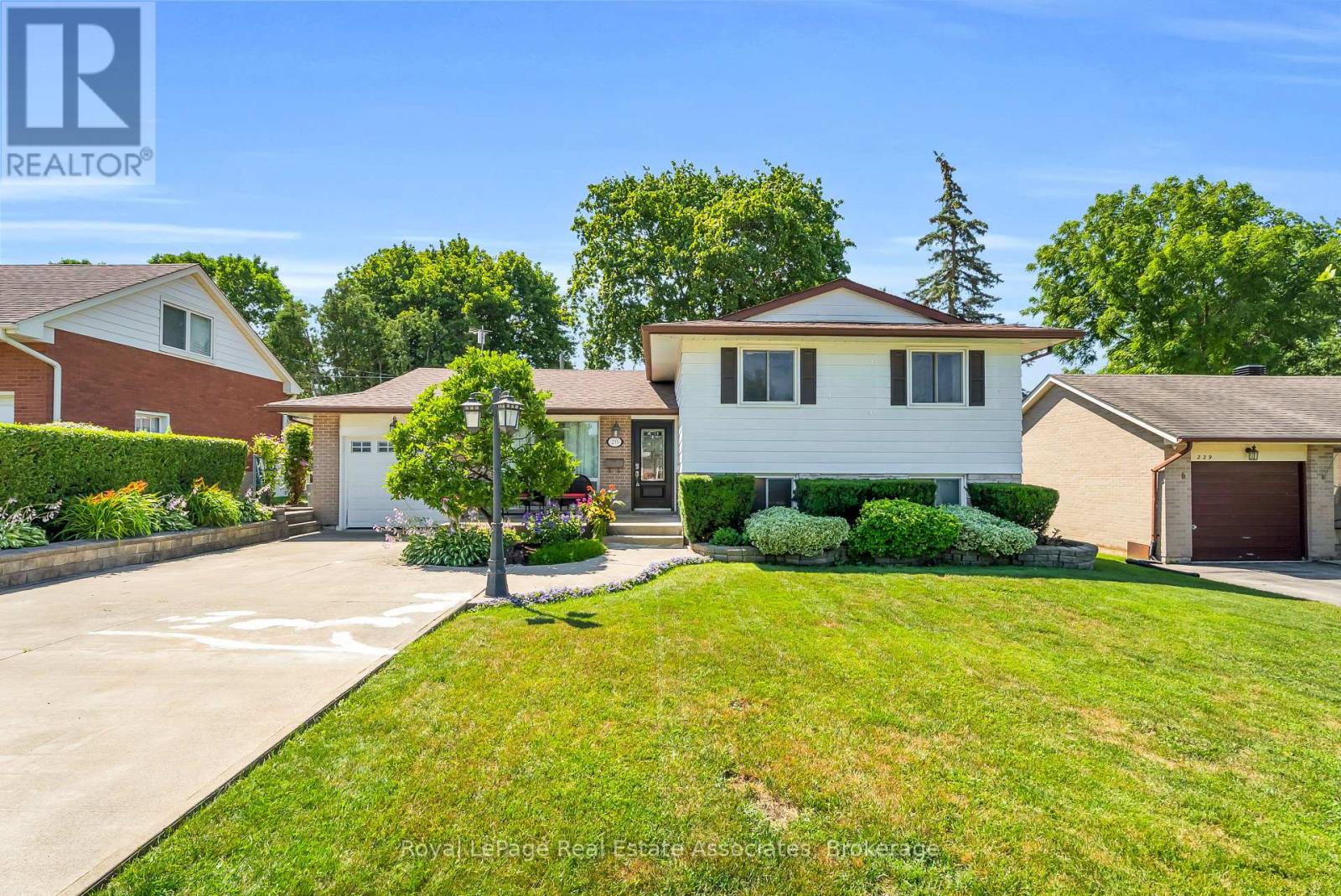 233 ELMORE DRIVE - 1