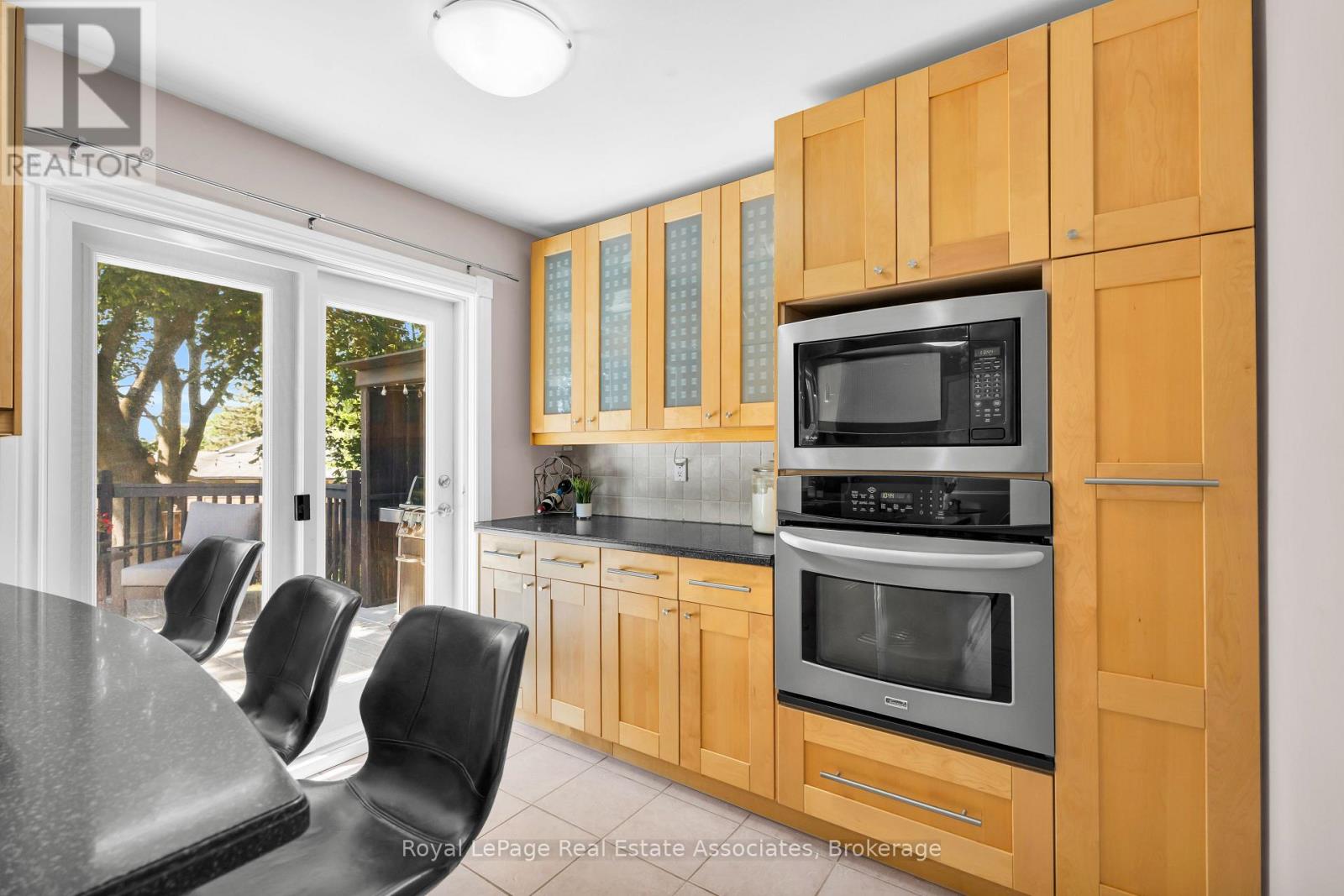 233 ELMORE DRIVE - 17