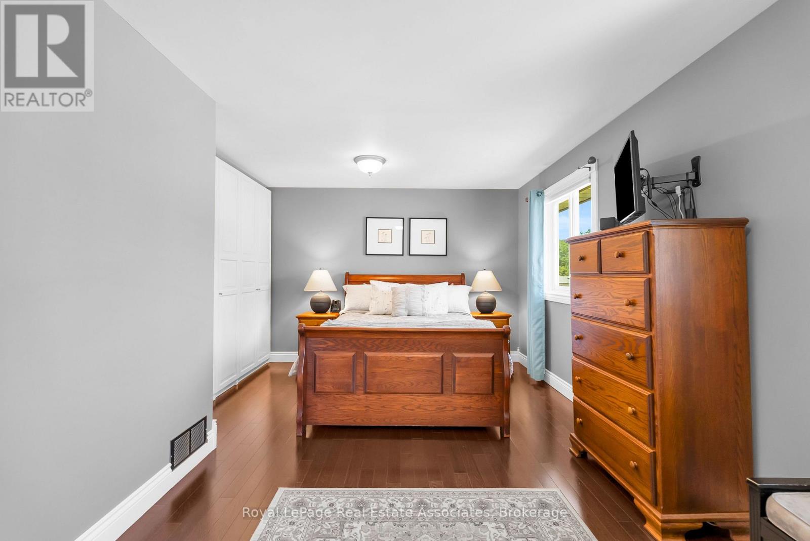 233 ELMORE DRIVE - 19