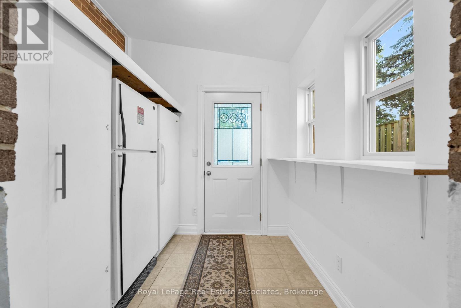 233 ELMORE DRIVE - 29