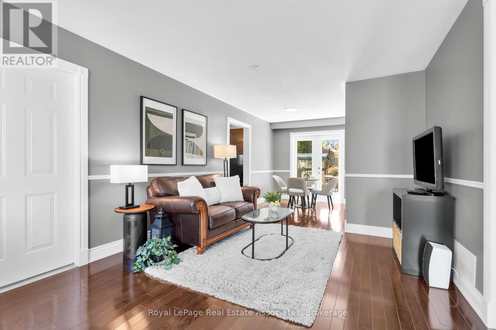 233 ELMORE DRIVE - 6