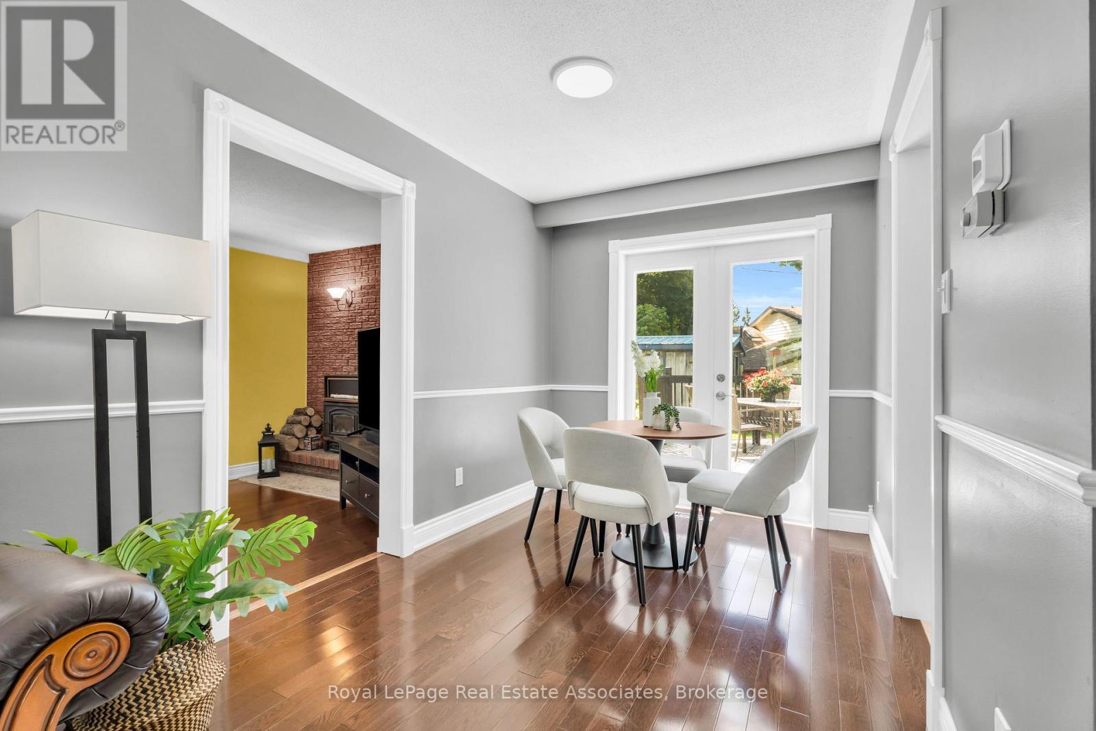 233 ELMORE DRIVE - 9