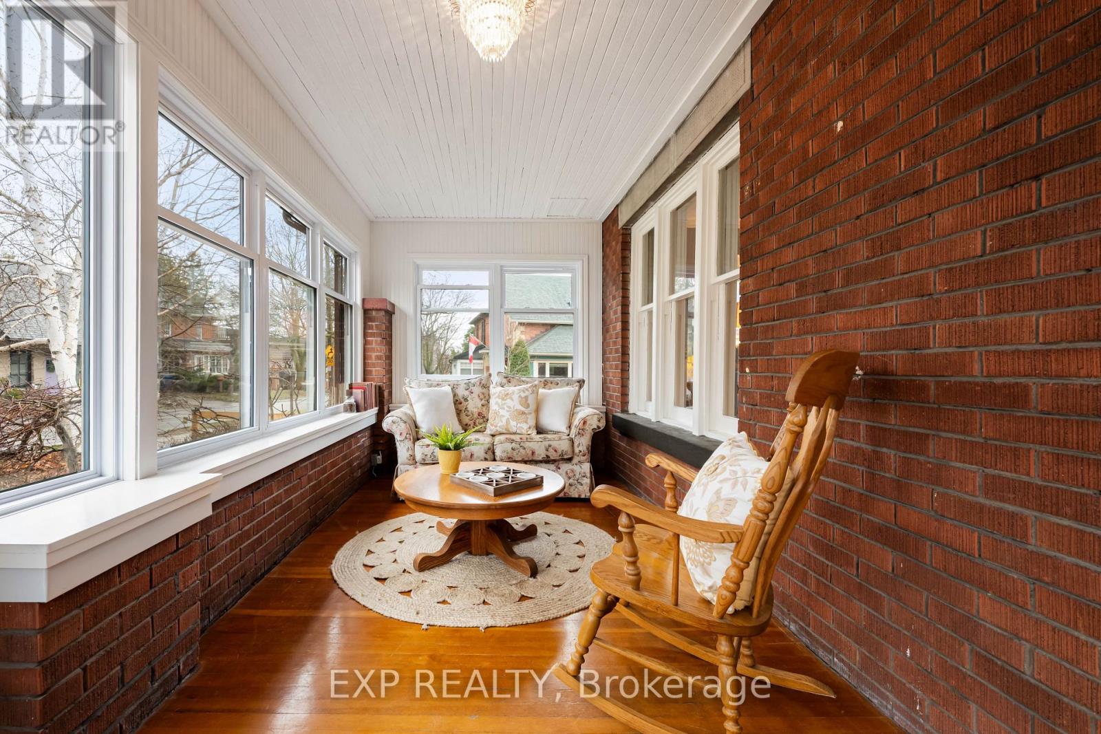 9 WELLINGTON STREET - 5