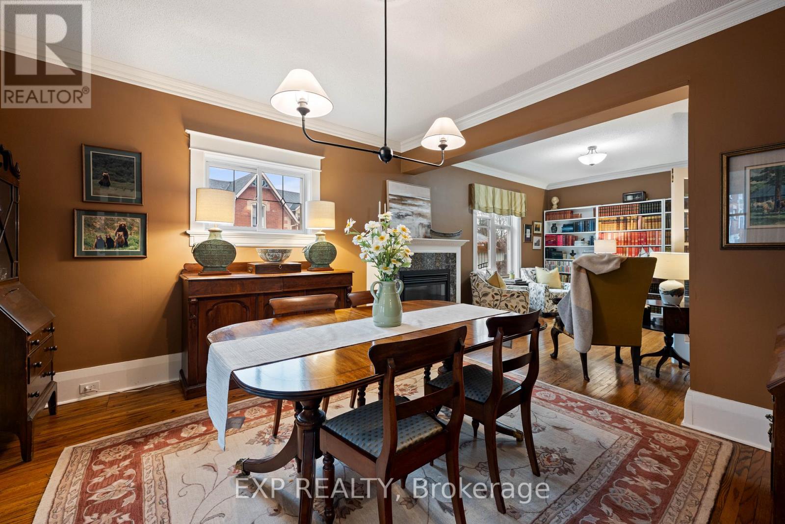 9 WELLINGTON STREET - 7
