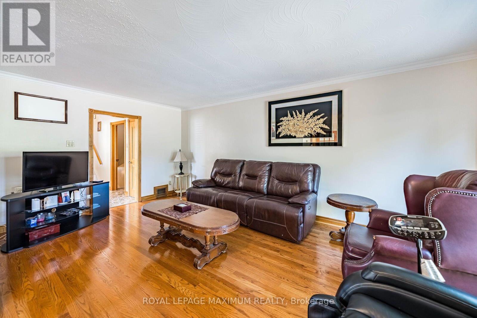 40 BROADOAKS DRIVE - 10