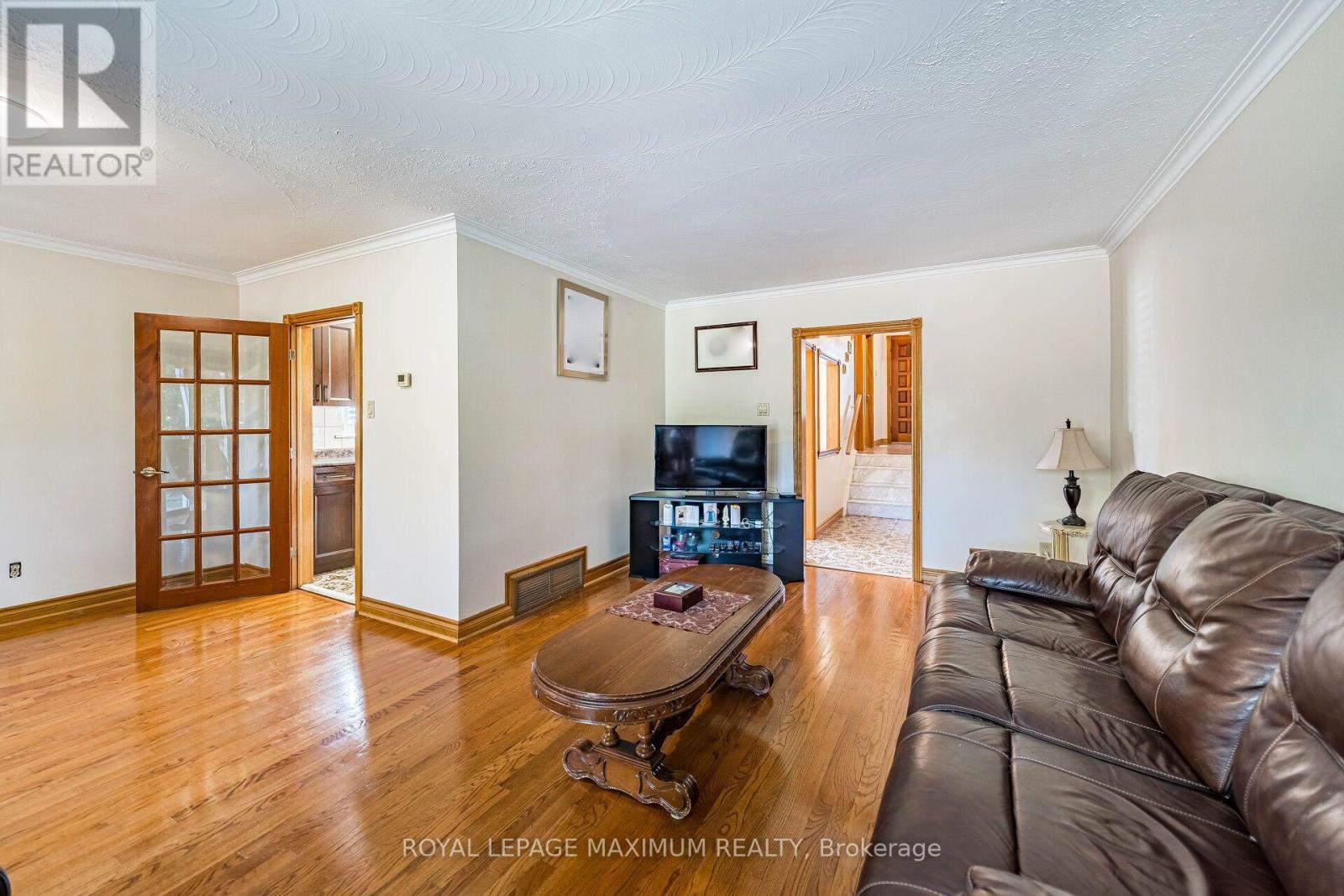 40 BROADOAKS DRIVE - 12