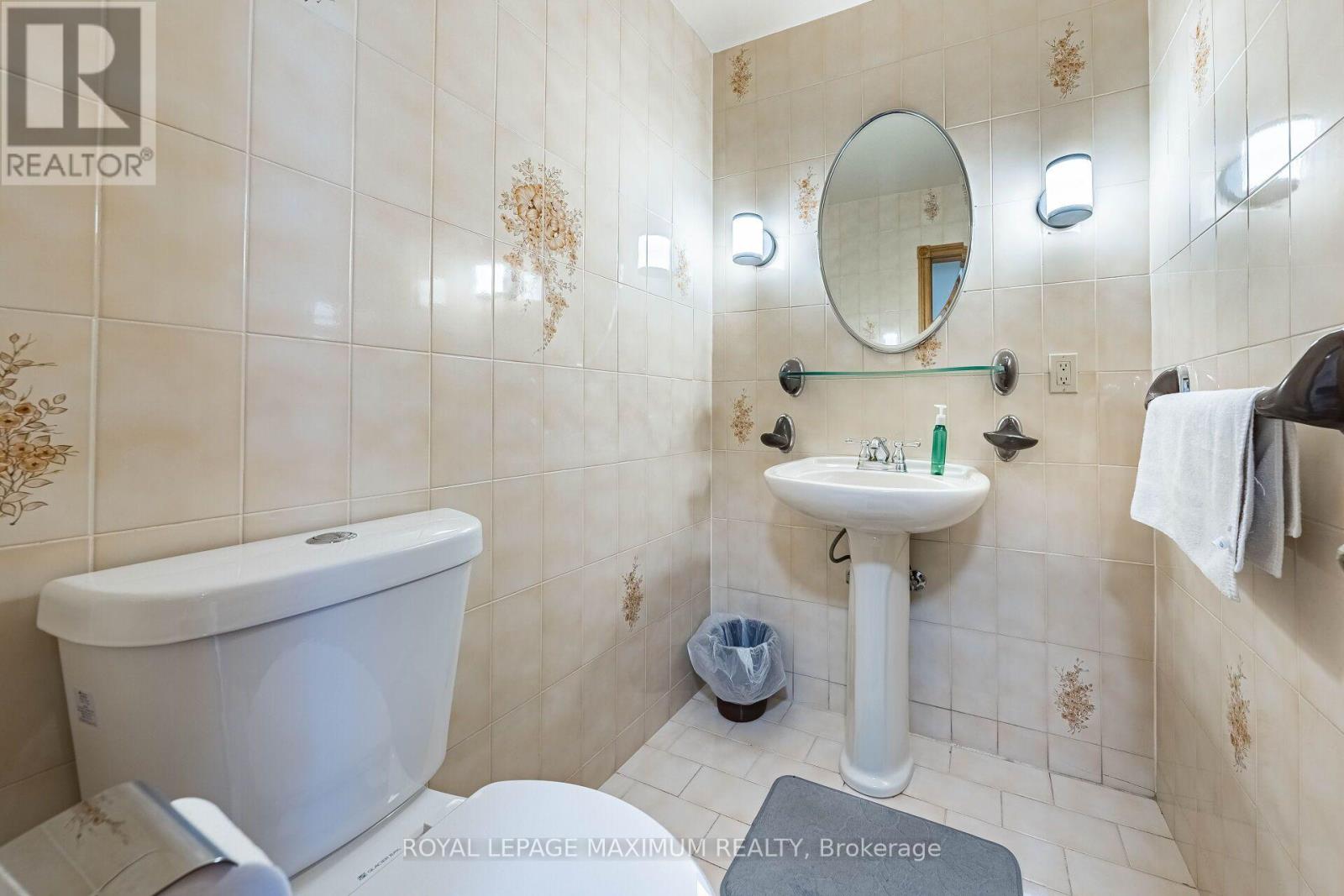 40 BROADOAKS DRIVE - 25