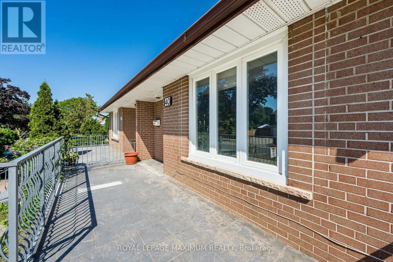 40 BROADOAKS DRIVE - 5