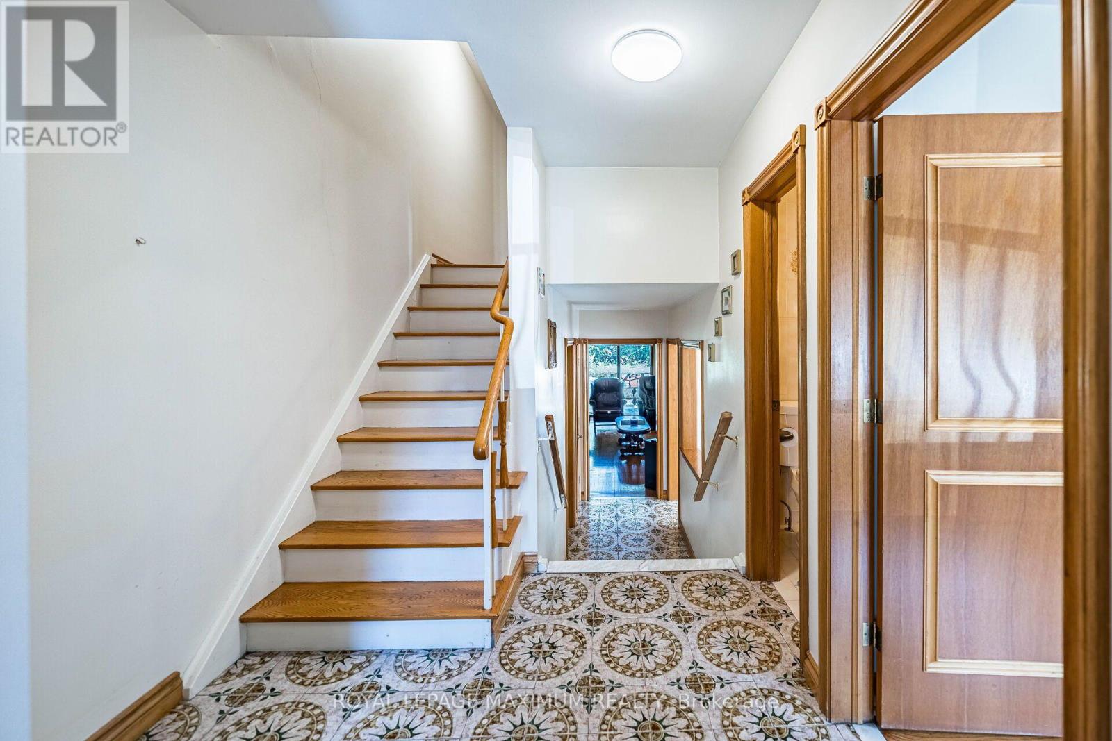 40 BROADOAKS DRIVE - 7