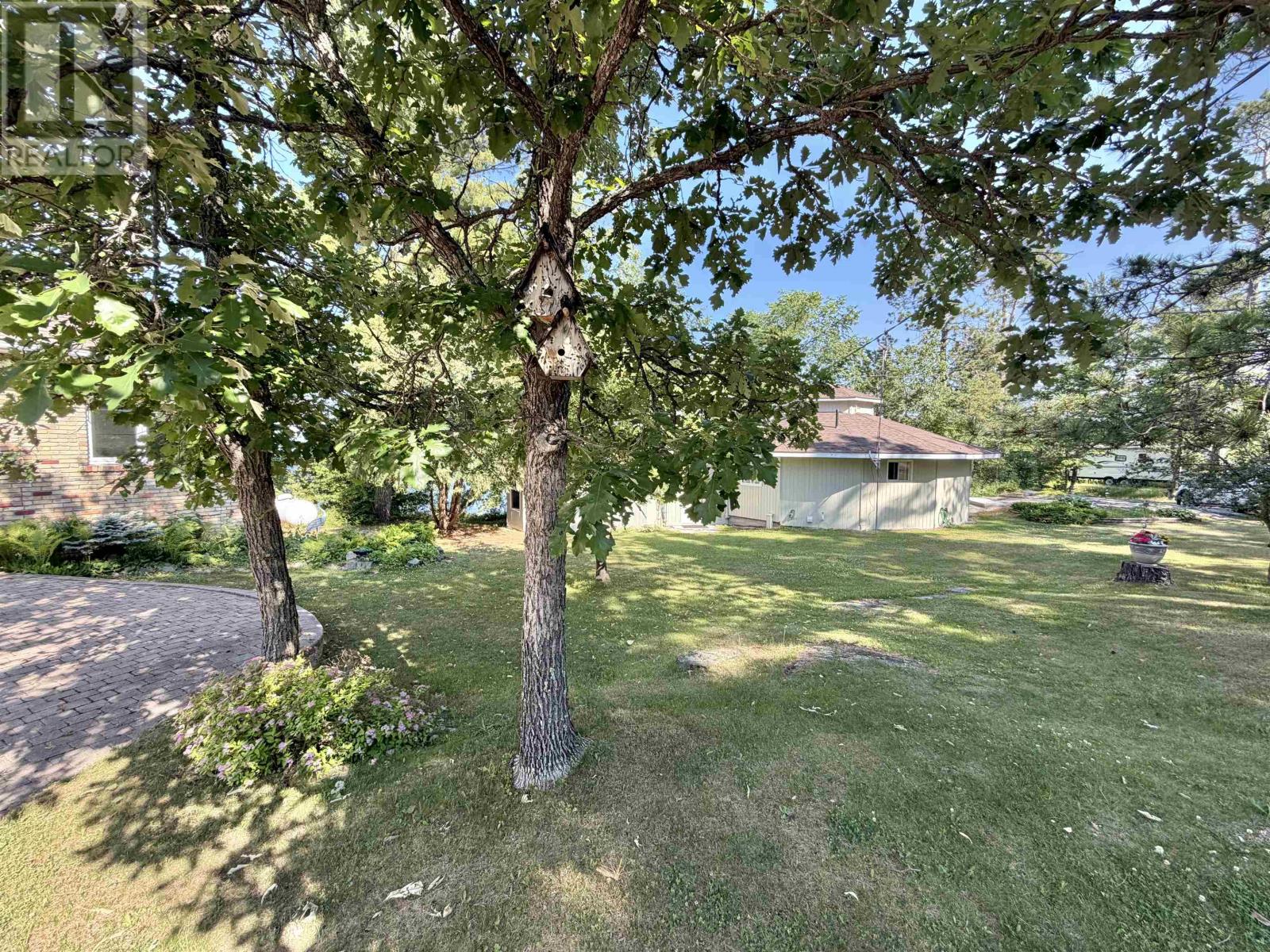498B HWY 11 E - 25