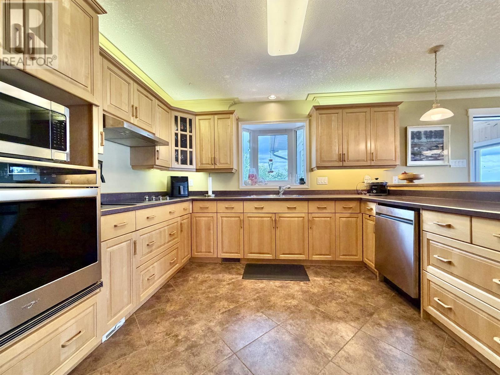 498B HWY 11 E - 6
