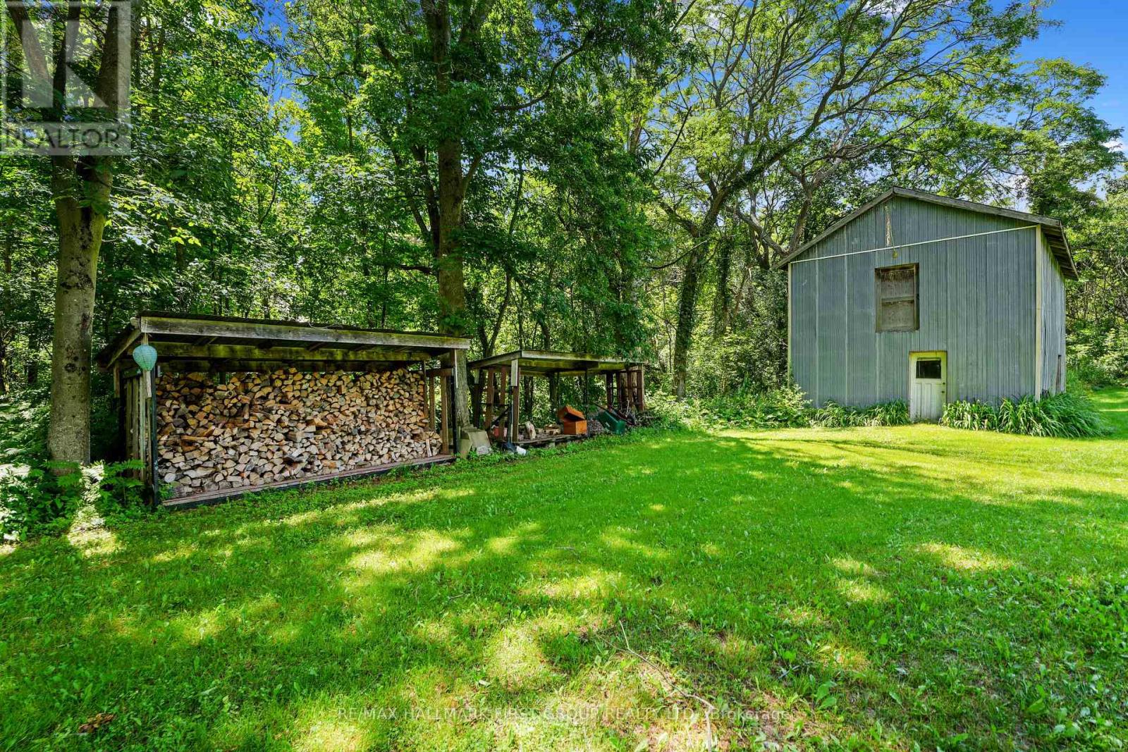 226 BRADLEY HOLLOW ROAD - Image 40