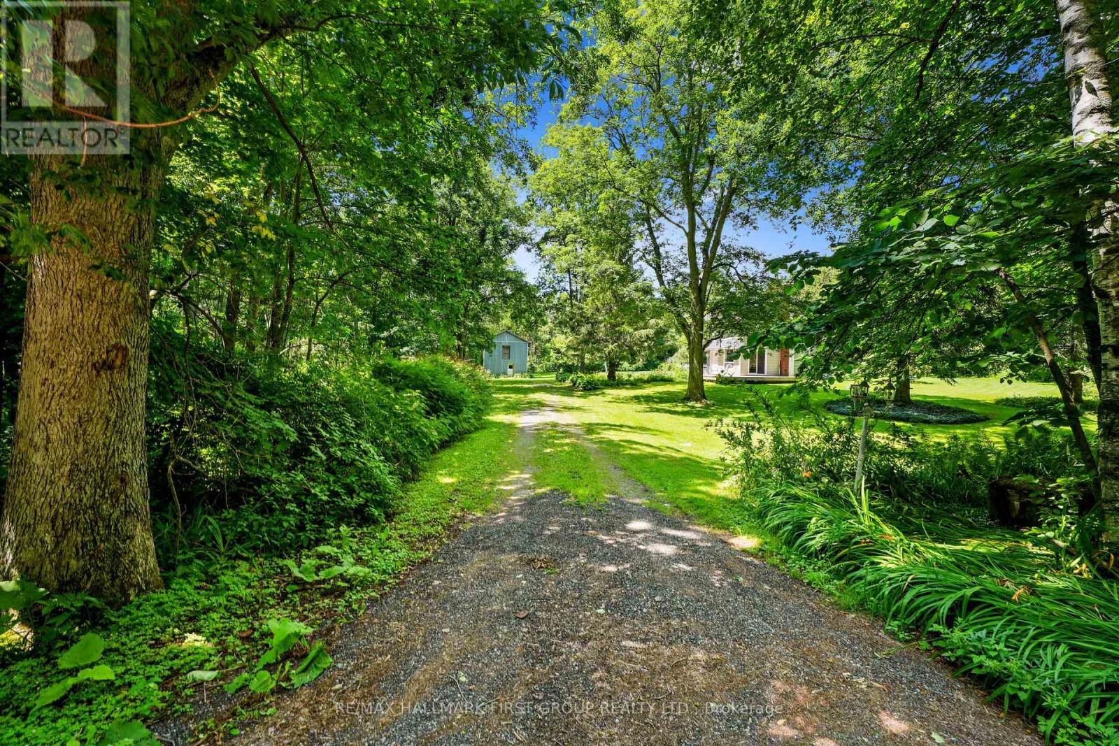 226 BRADLEY HOLLOW ROAD - Image 43