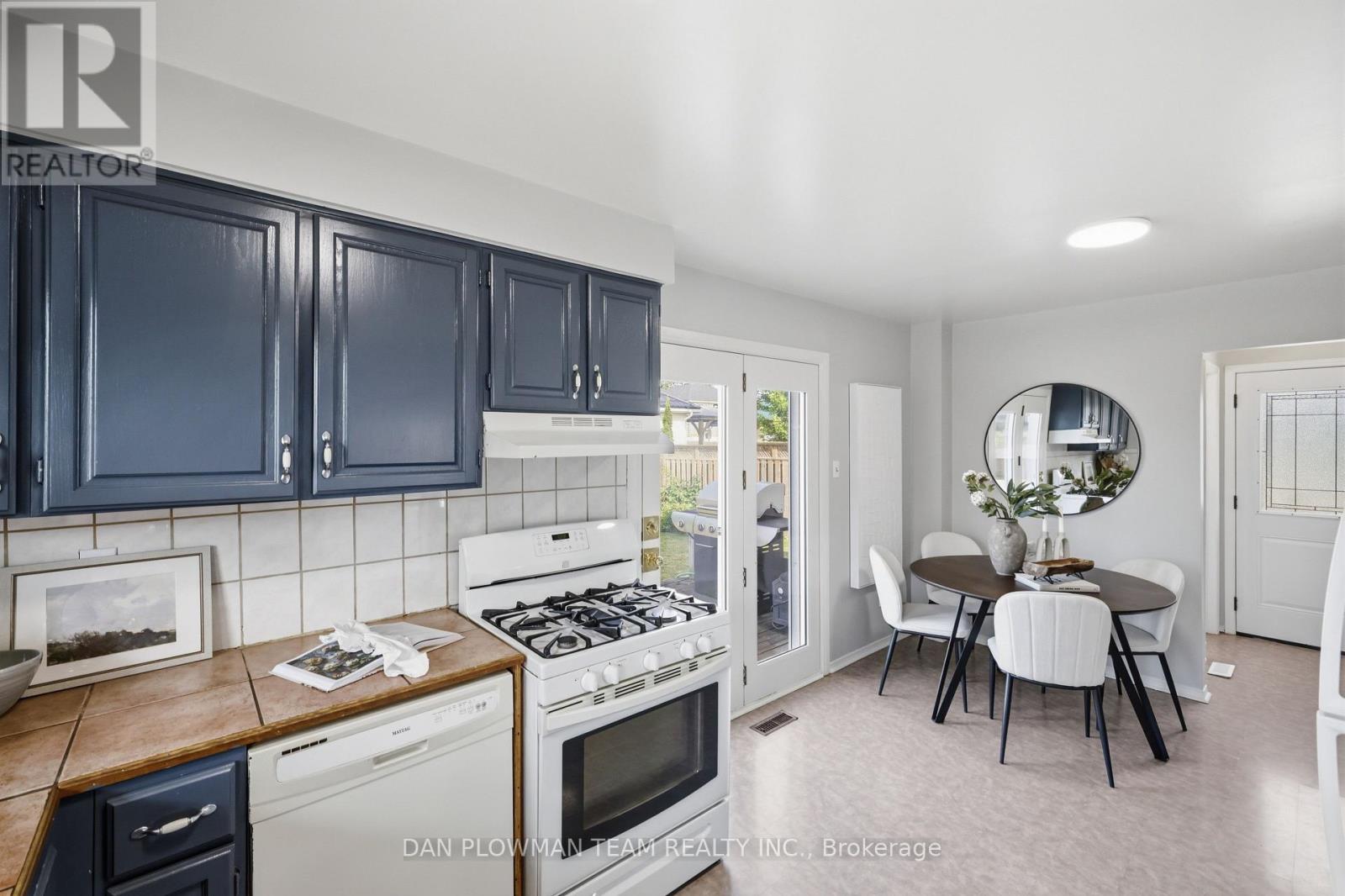 7 SPRUCE STREET - Image 13