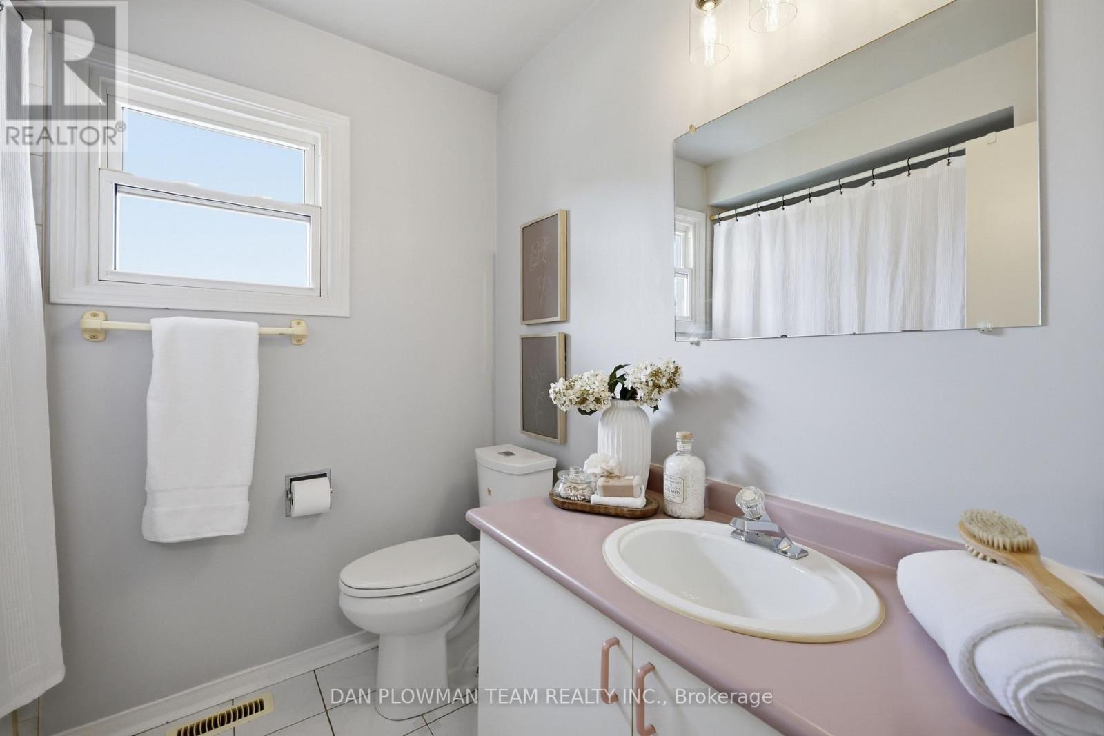 7 SPRUCE STREET - 23