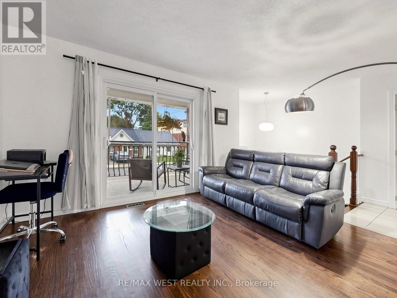 335 EAST AVENUE N - Image 12