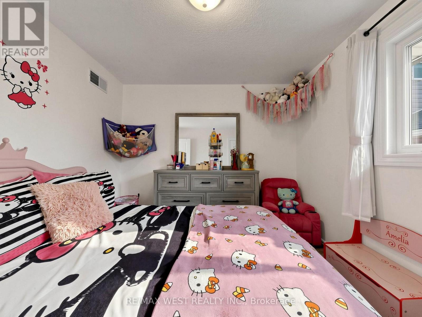 335 EAST AVENUE N - Image 21