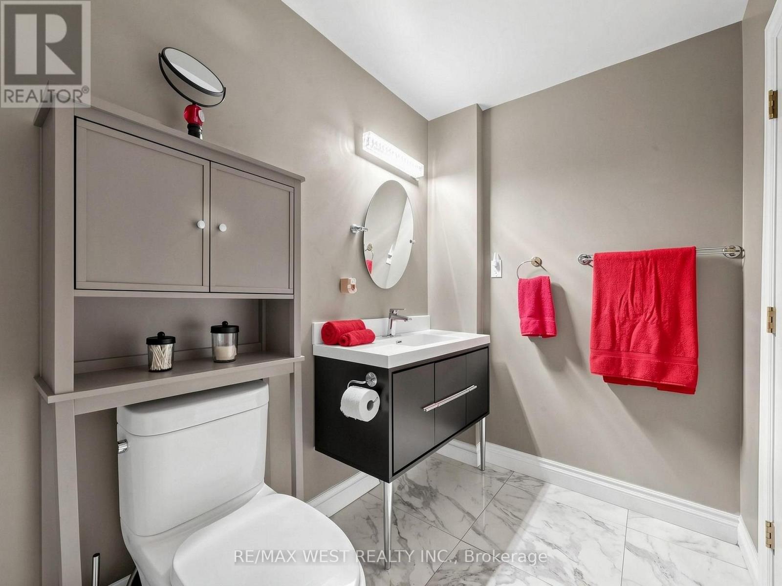 335 EAST AVENUE N - Image 23