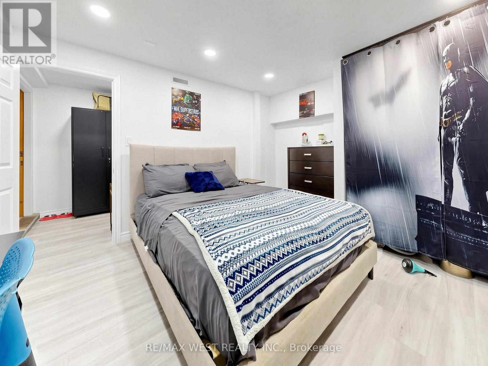 335 EAST AVENUE N - 25