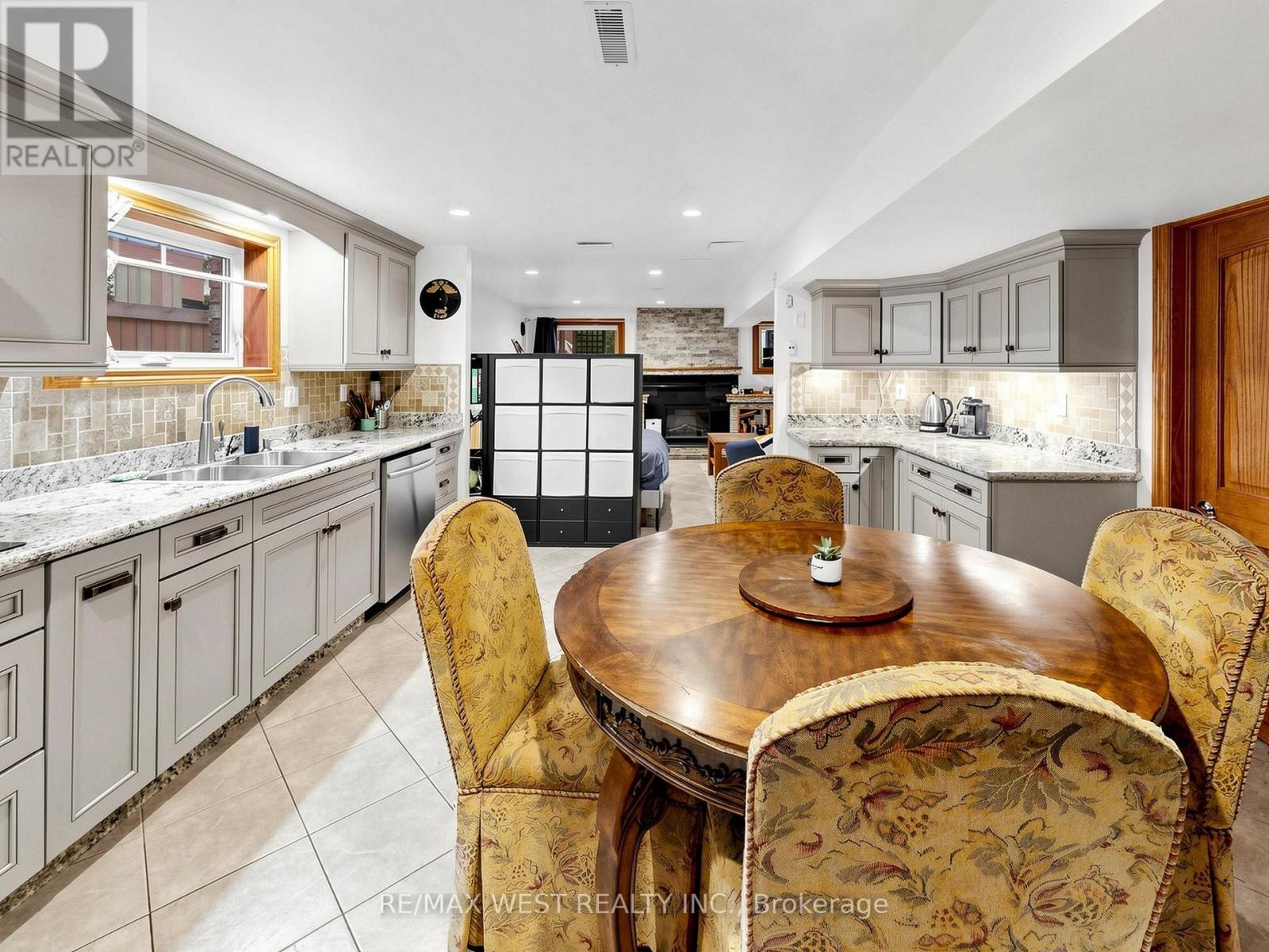 335 EAST AVENUE N - 29