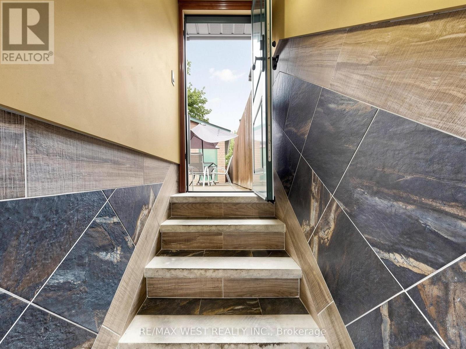335 EAST AVENUE N - Image 38
