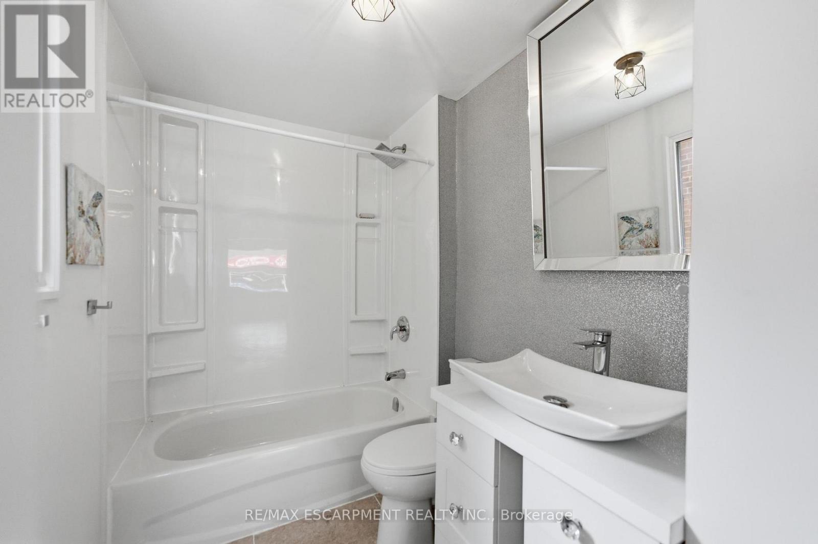 1062 CANNON STREET E - 8