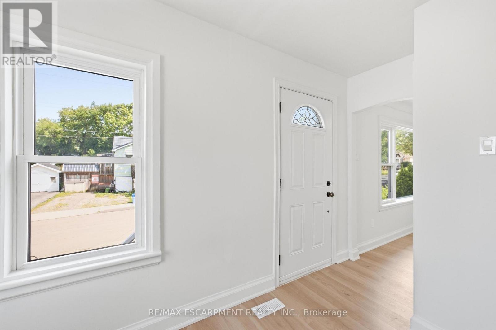 22 DAVID AVENUE - 13