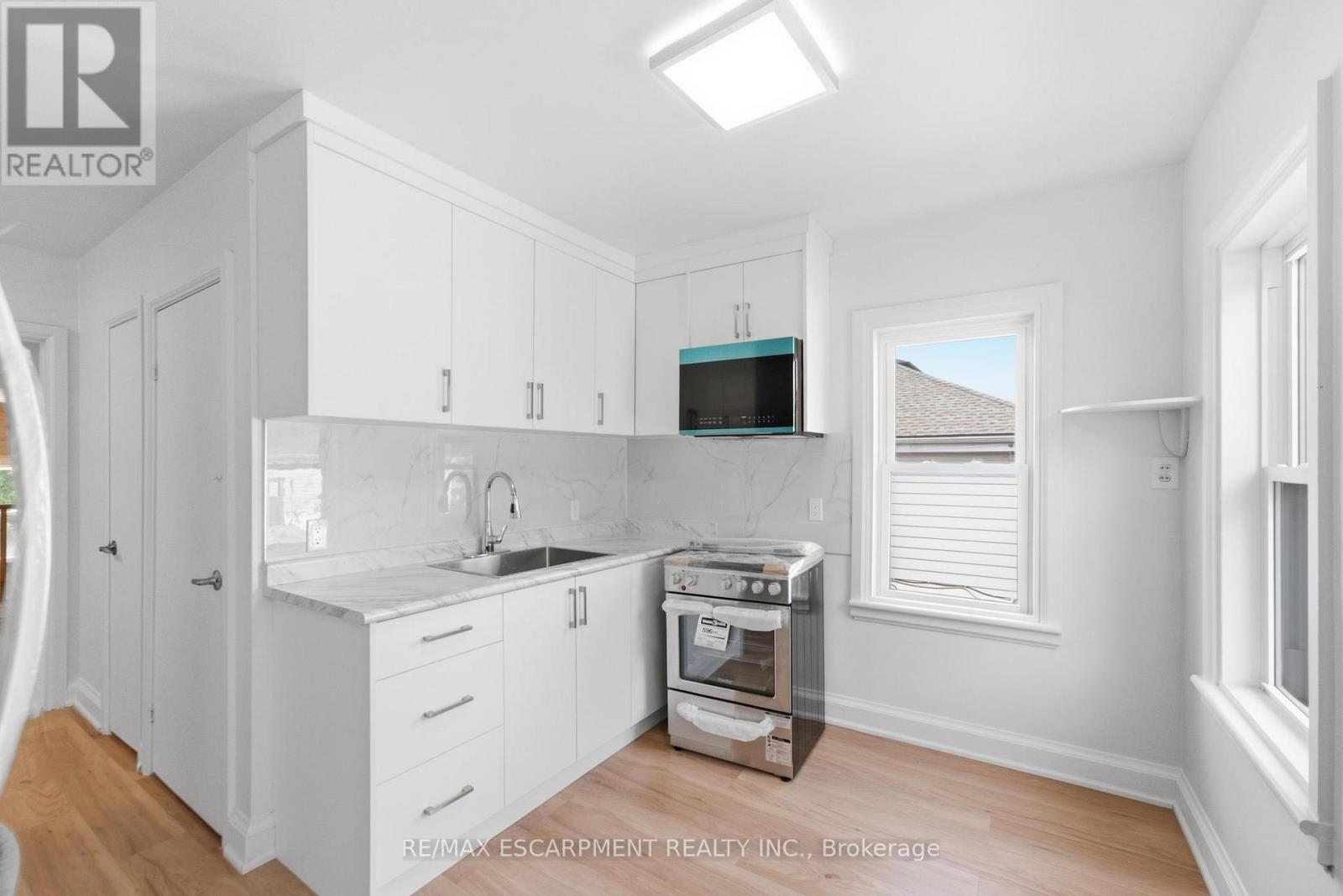 22 DAVID AVENUE - 14