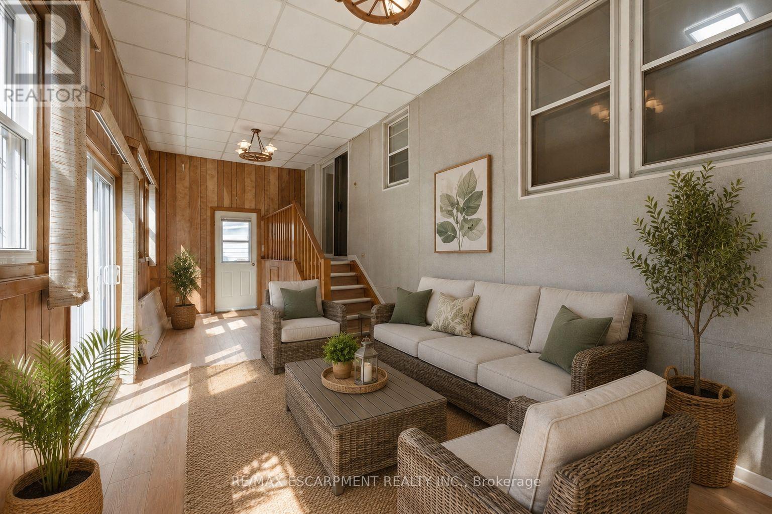 22 DAVID AVENUE - 24