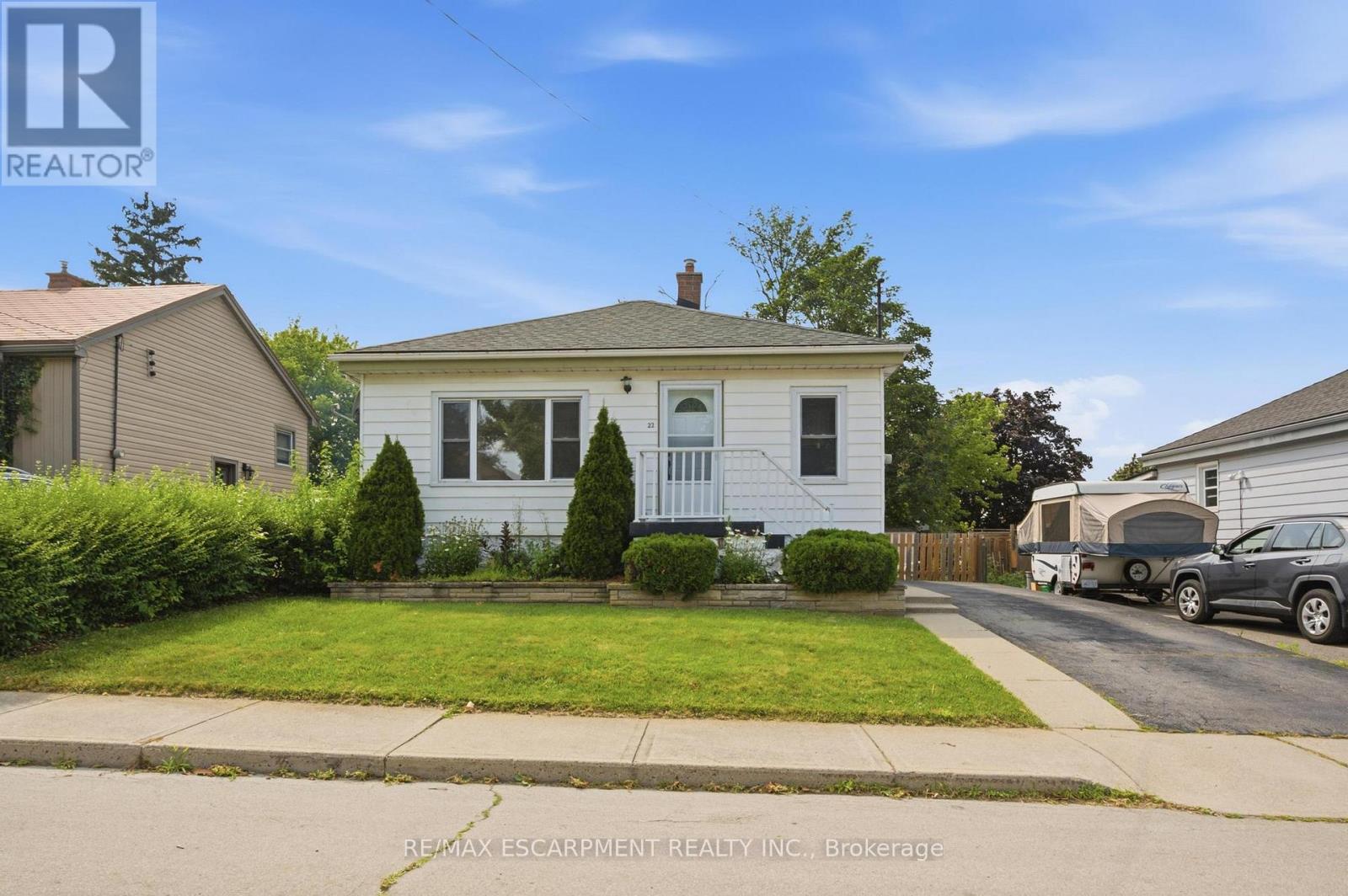 22 DAVID AVENUE - 31