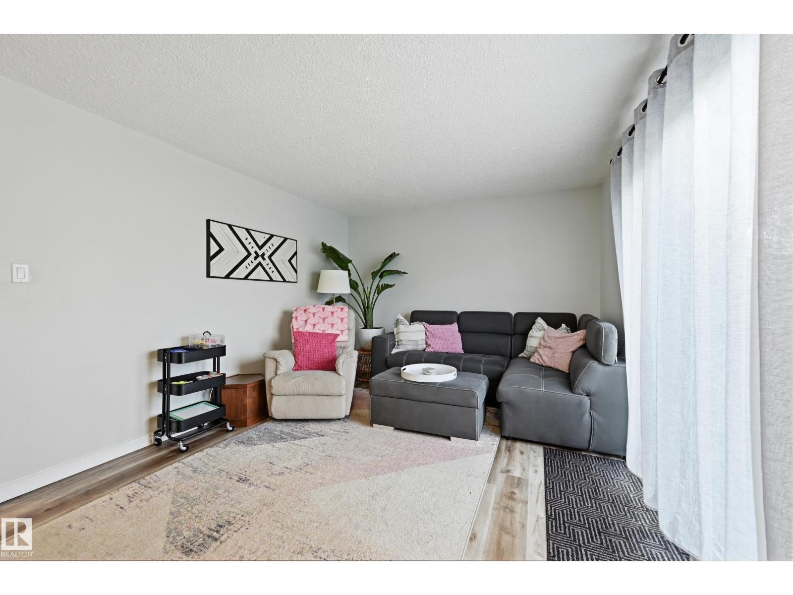 5677 137 AV NW - 10