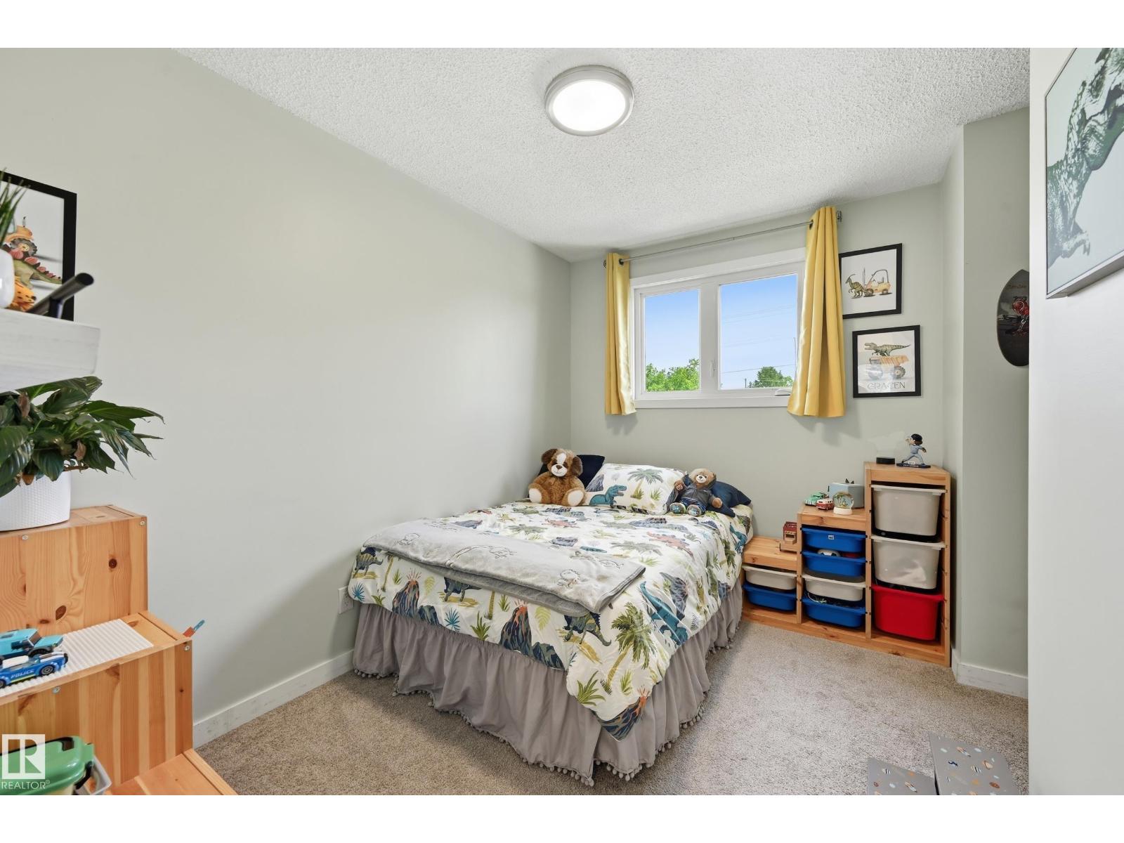 5677 137 AV NW - 17