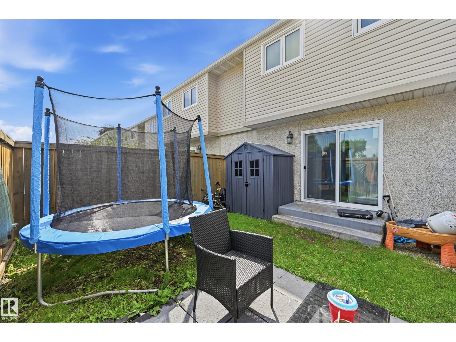 5677 137 AV NW - 25