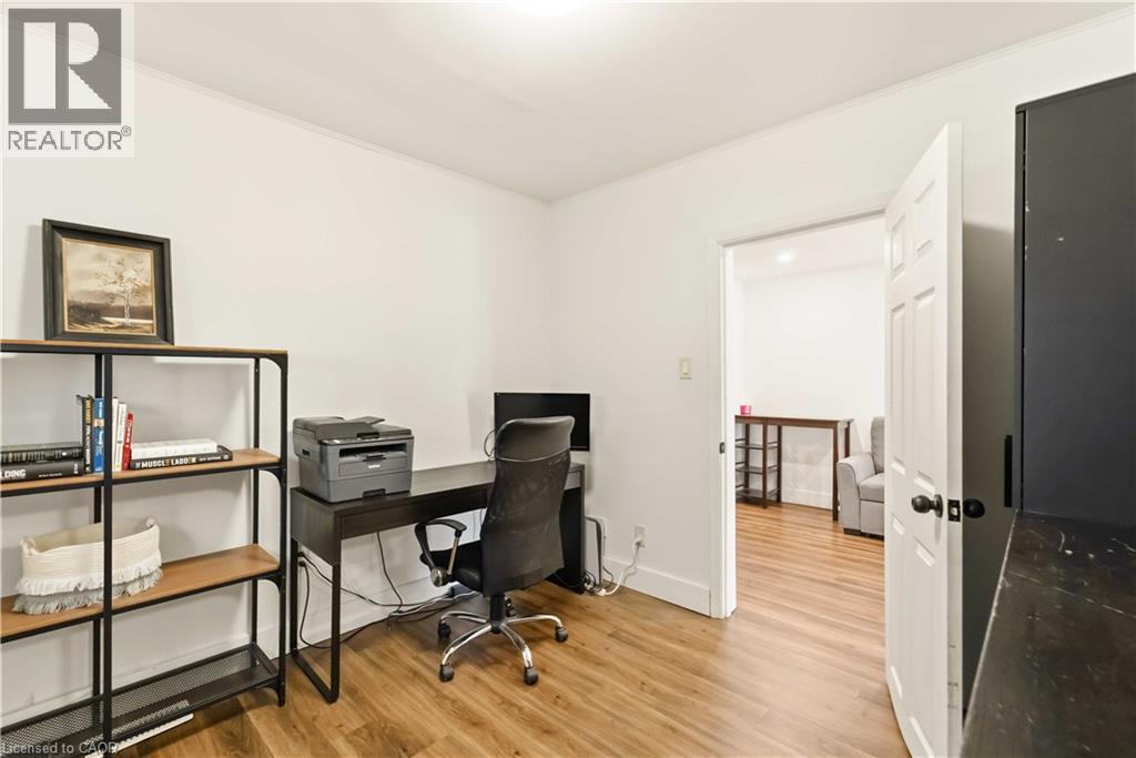 27 EDINBURGH Avenue - 15